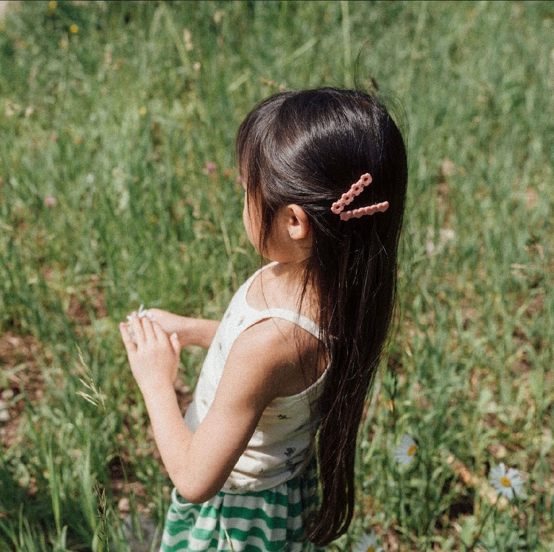 +Wunderkin Co.+ Flower hair clip | gloss