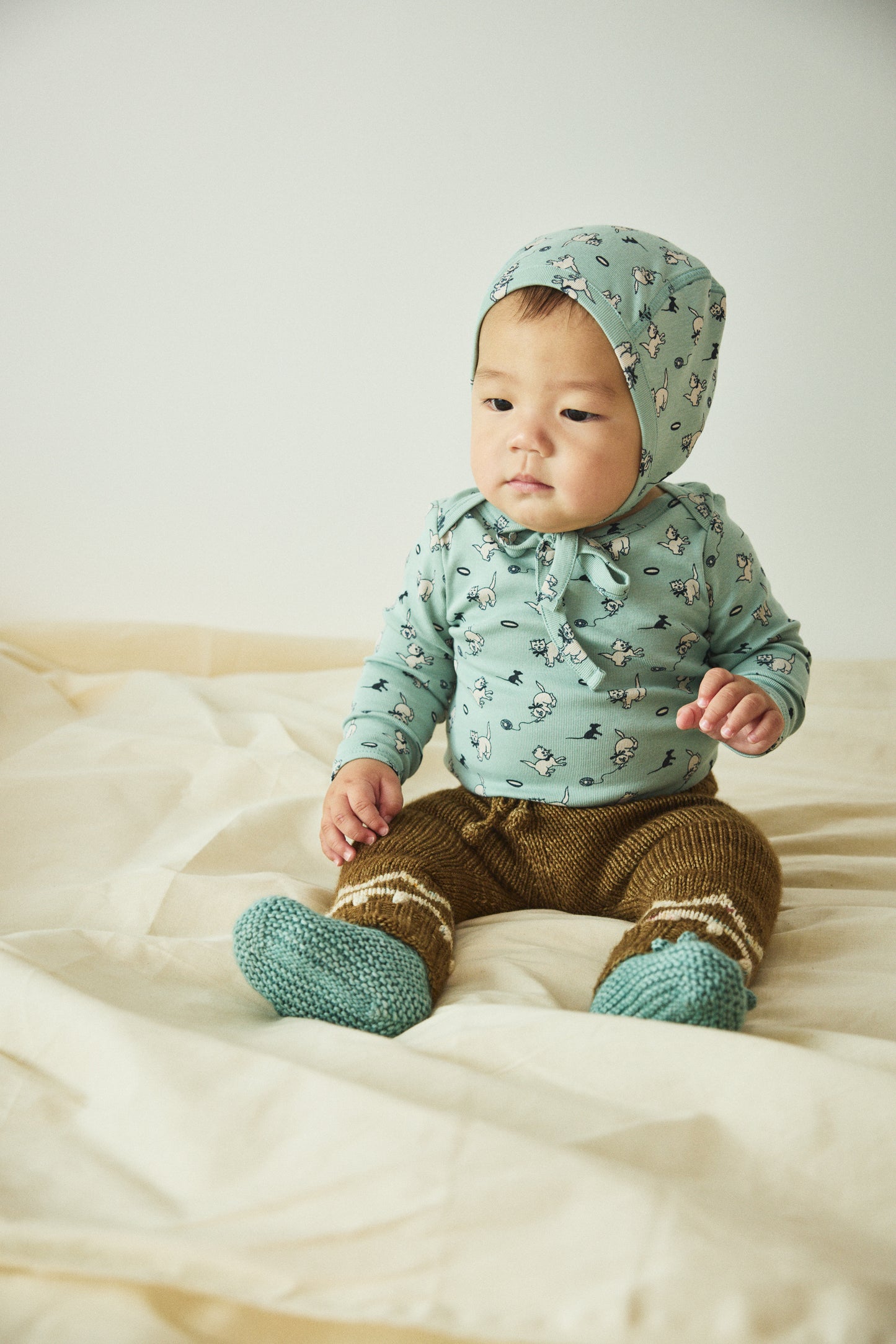 +Misha&Puff+ Baby Pima Bonnet - Sage Cat & Mouse