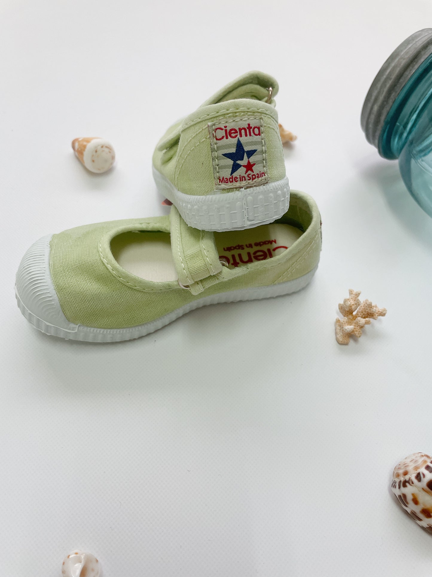 +Cienta+ Velcro one strap shoes - butterfly(むら染)