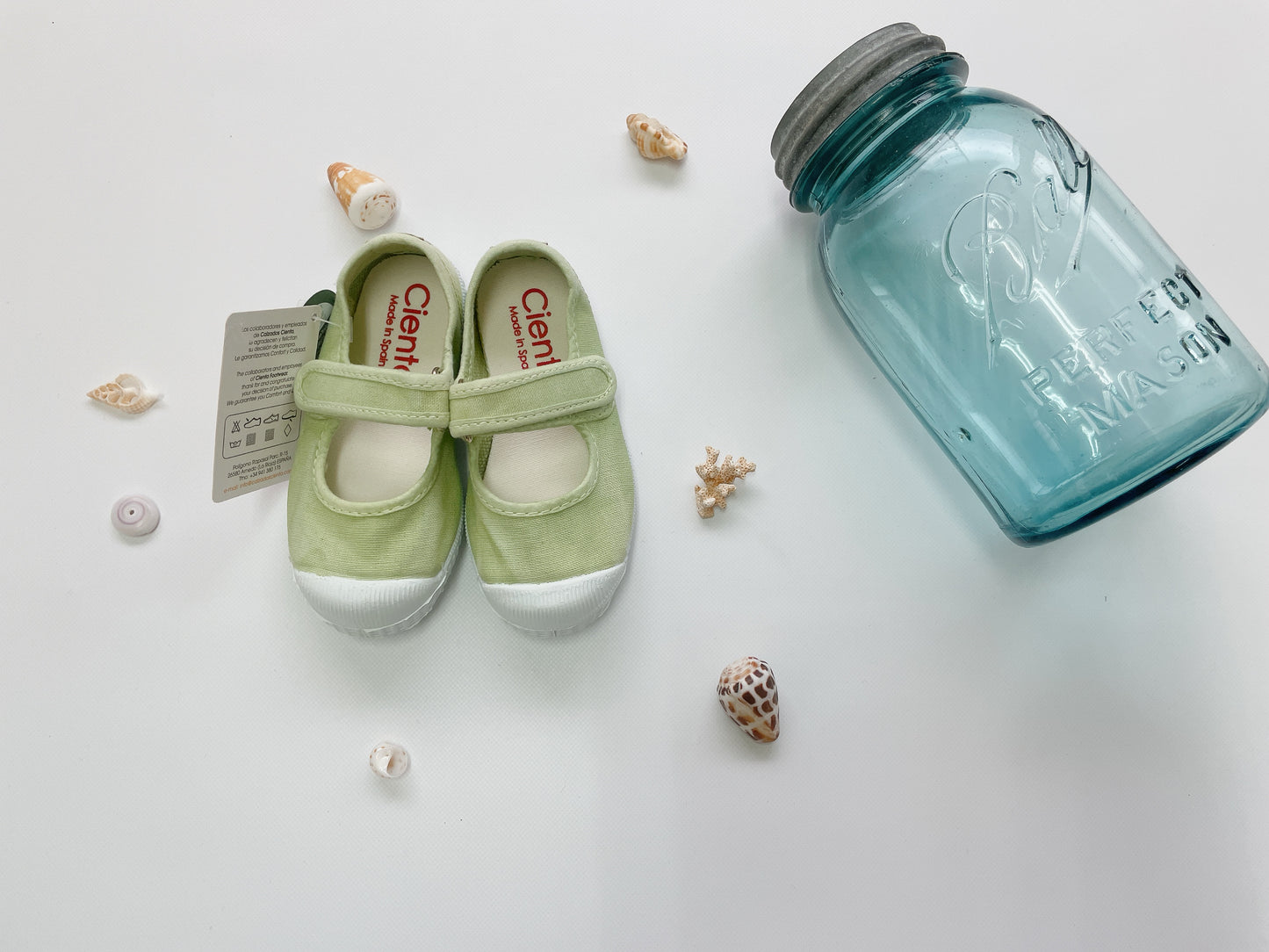 +Cienta+ Velcro one strap shoes - butterfly(むら染)