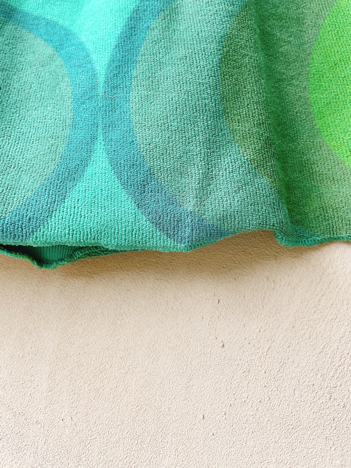 +LONGLIVETHEQUEEN+ velvet skirt | retro print
