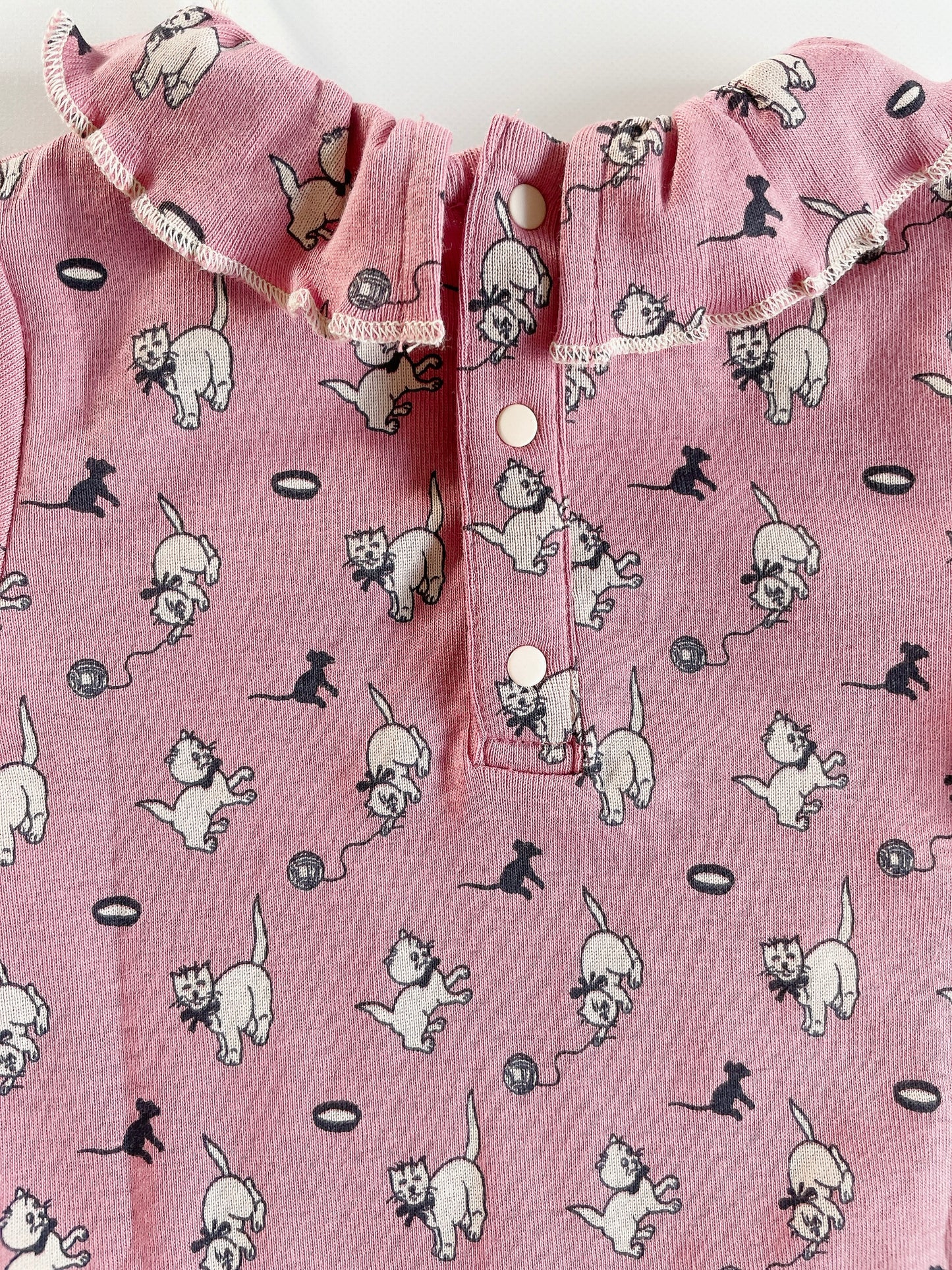 +Misha&Puff+ Baby Pattie Onesie - Antique Rose Cat & Mouse