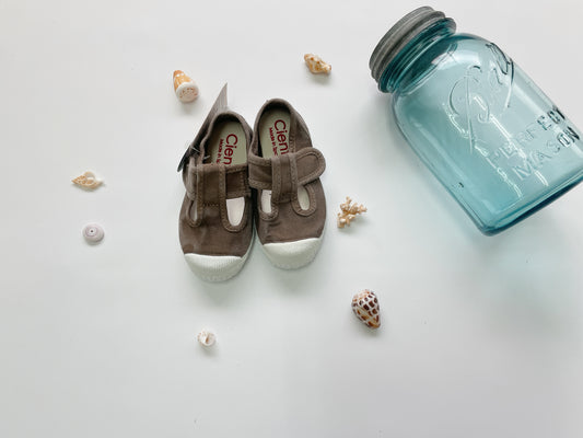 +Cienta+ T strap shoes - nogal(むら染)