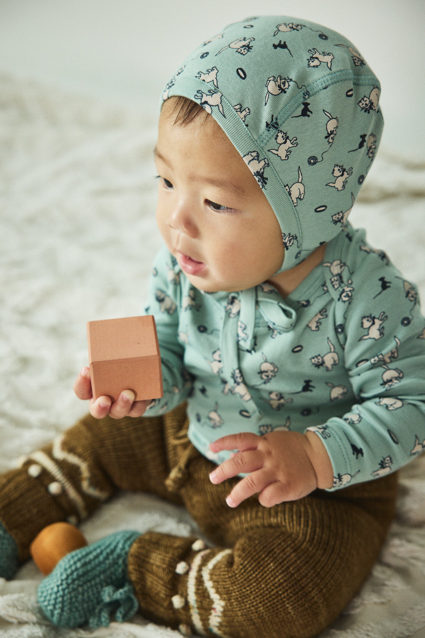 +Misha&Puff+ Baby Pima Bonnet - Sage Cat & Mouse