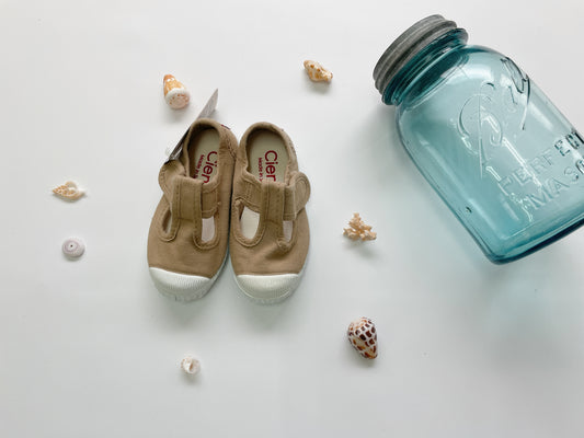 +Cienta+ T strap shoes - arena