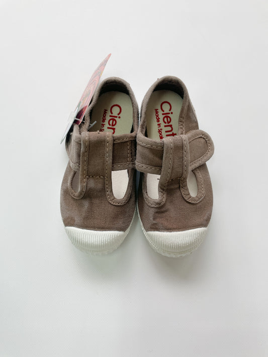 +Cienta+ T strap shoes - nogal(むら染)