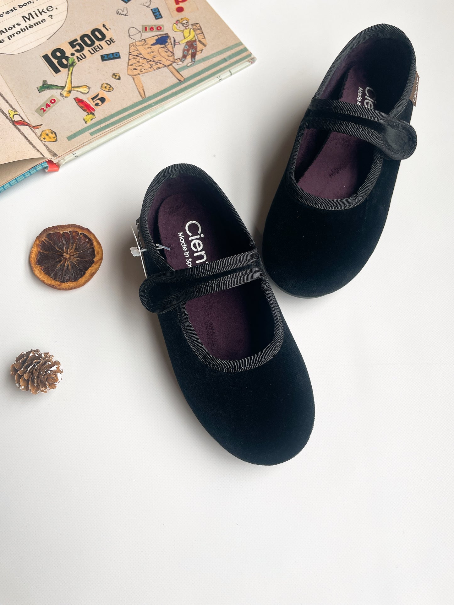 +Cienta+ Velour Velcro Mary Jane - black