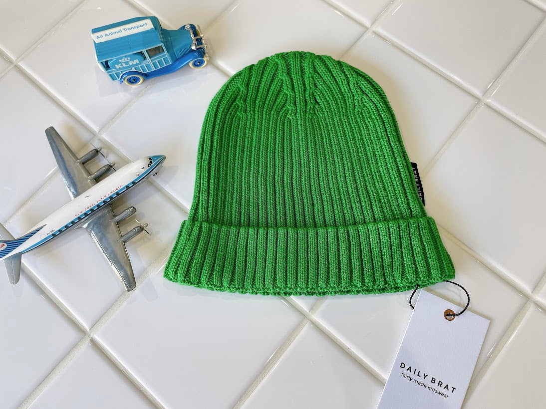 +Daily Brat+ Daily knitted hat dazzling green